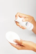 Gema Herrerías 5 AZELAIC-S CRISTINA MITRE LOCIÓN EXFOLIANTE 150ML - Imagen 2